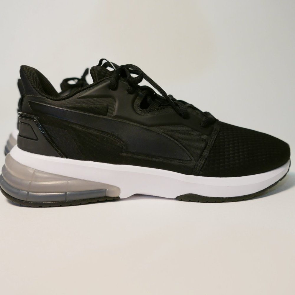 NWOT Puma Level Up Cross Trainer Sneaker - US Size 8 Womens